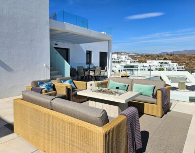 Modern Penthouse with 2 terraces and Private Plunge Pool